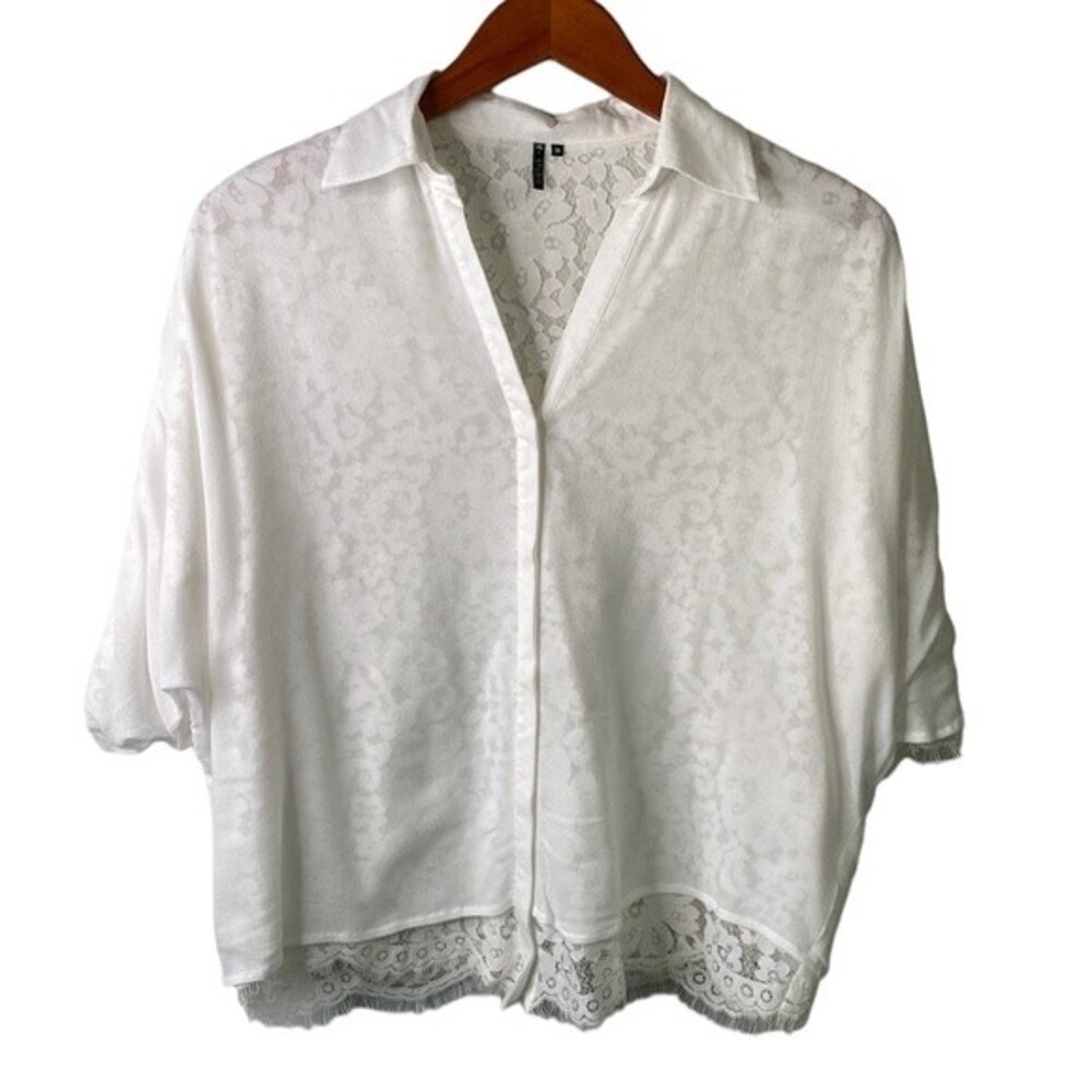 ST. STUDIO Georgette Covered Lace Badwing Button Up Cropped Shirt Short Sleeve